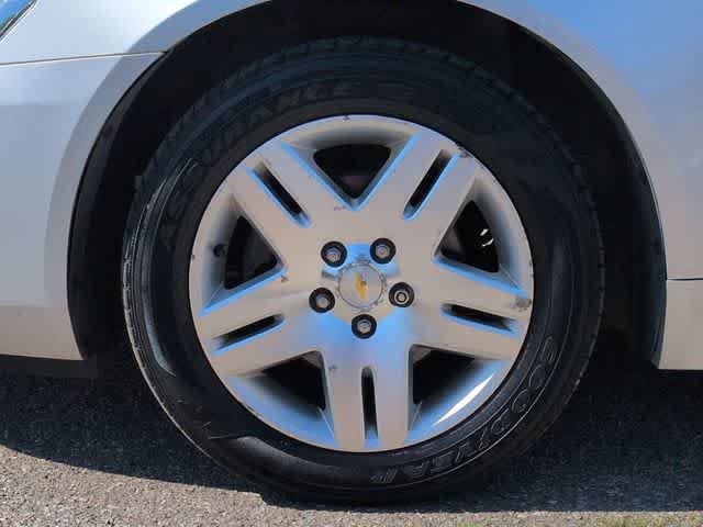 Used 2011 Chevrolet Impala LT FWD image 14