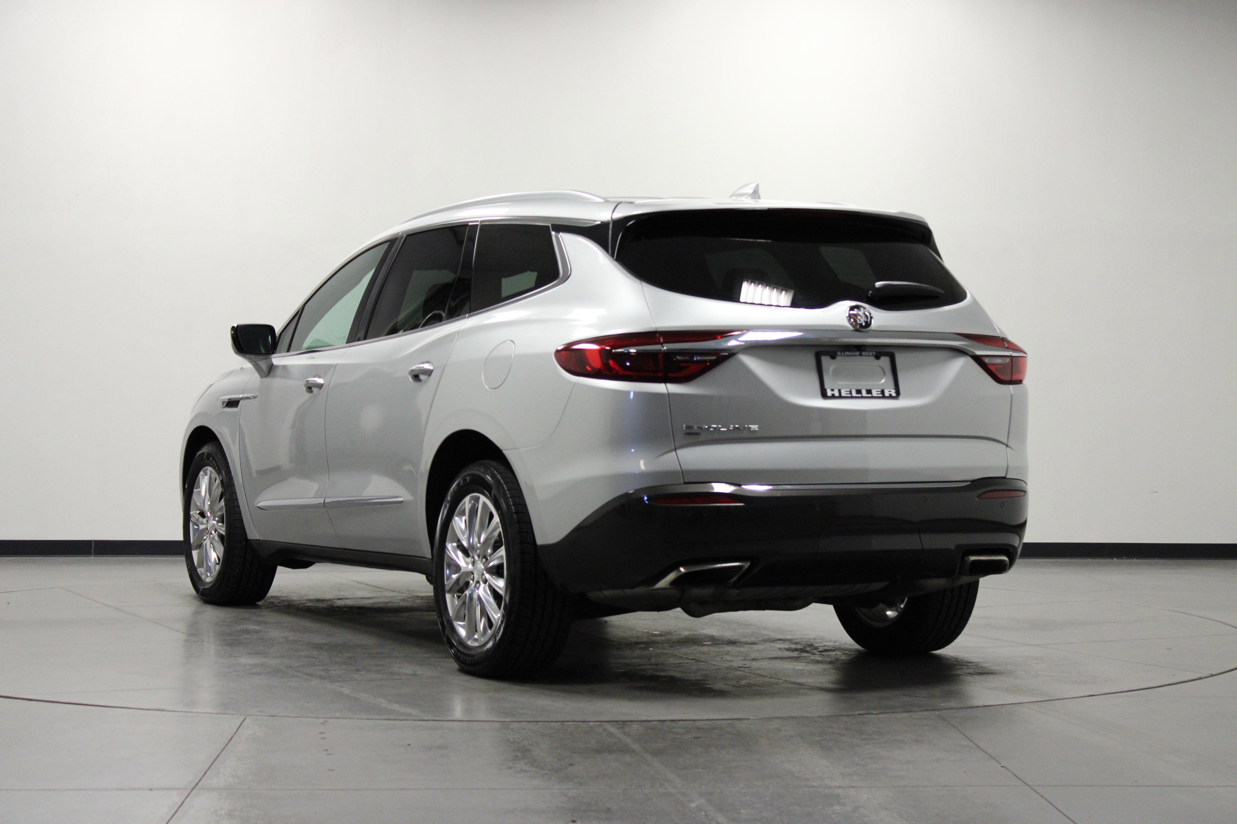 Used 2021 Buick Enclave Premium w/ Sun and Sites Package image 6