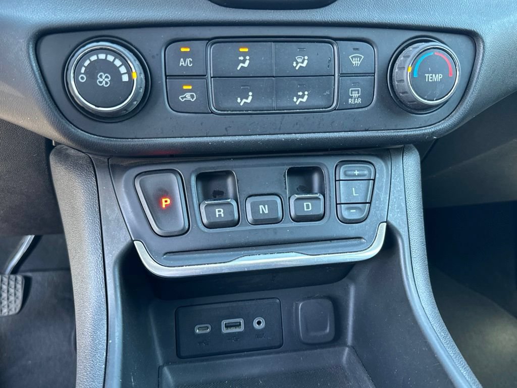 Used 2018 GMC Terrain SLE FWD image 28