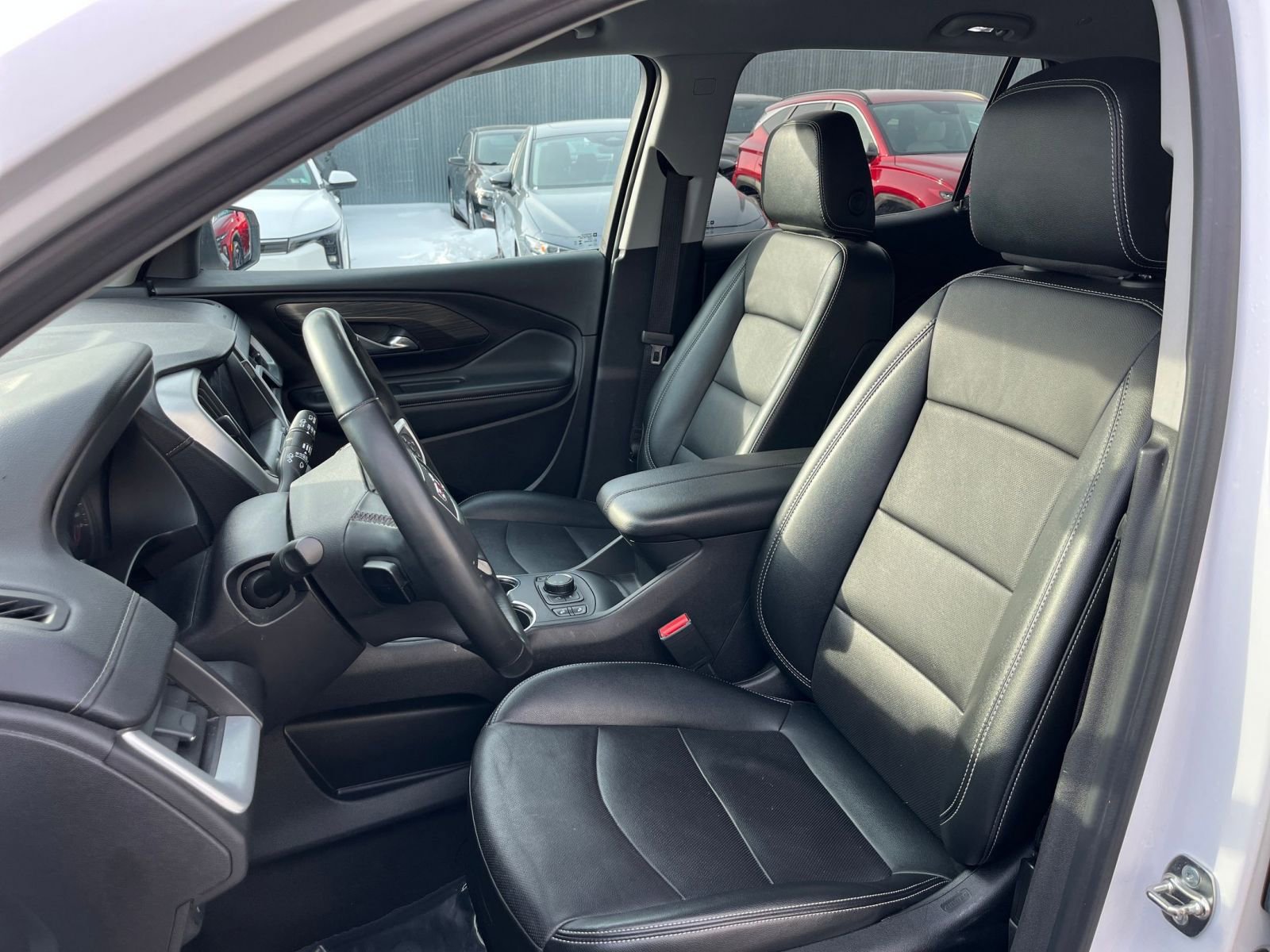 Used 2024 GMC Terrain SLT image 38