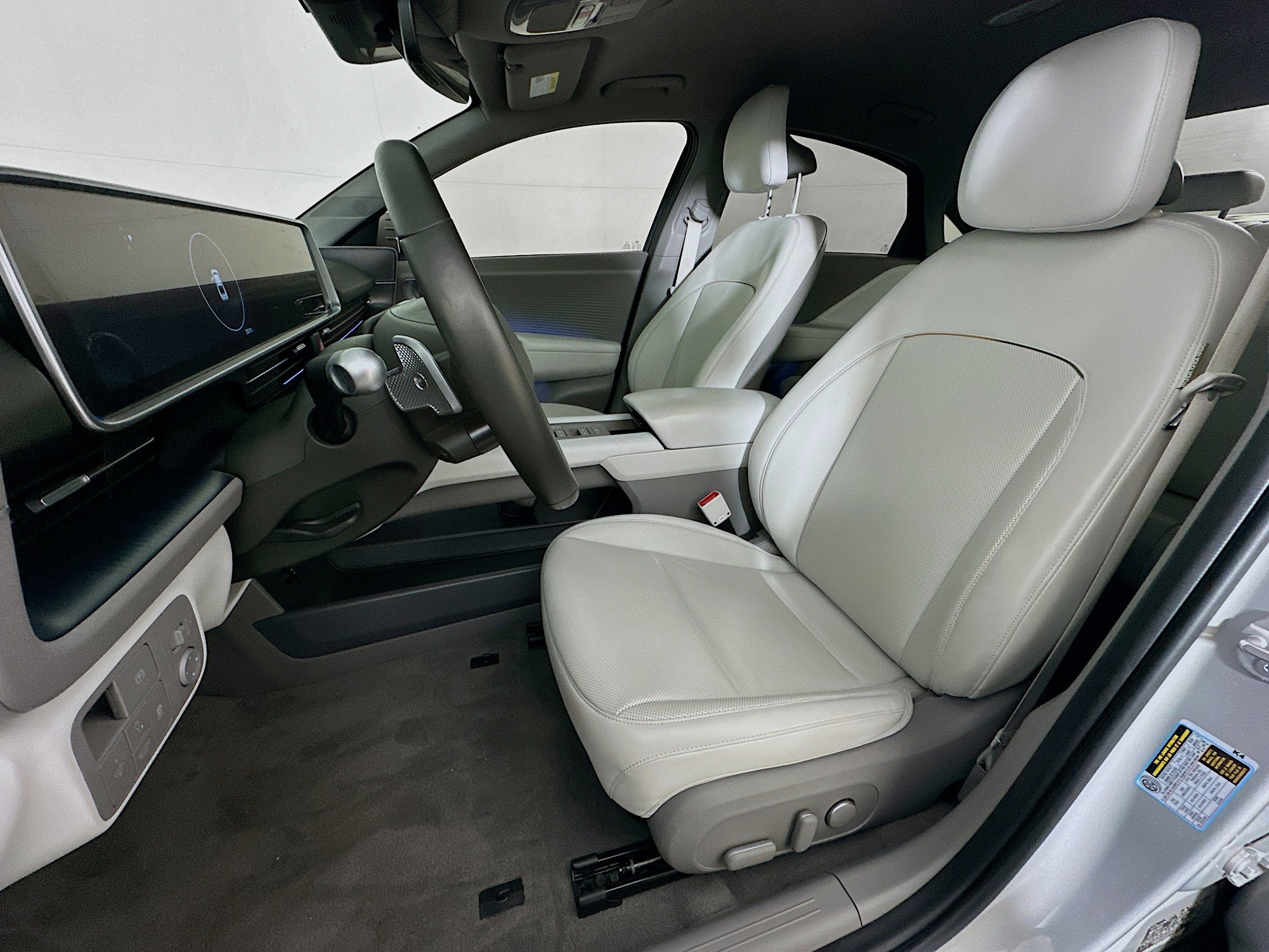 Used 2024 Hyundai Ioniq 6 SEL RWD image 13