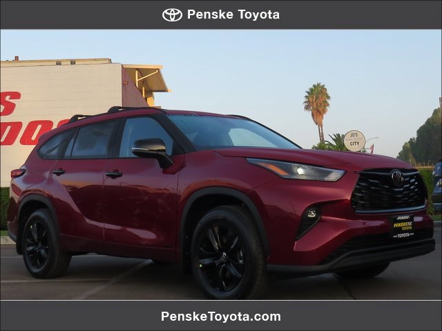 New 2025 Toyota Highlander XLE image 1