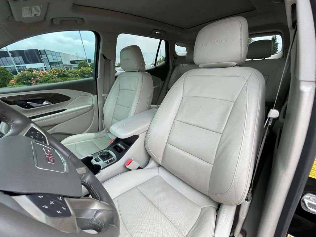 Used 2020 GMC Terrain Denali w/ Denali Premium Package AWD/4WD image 22
