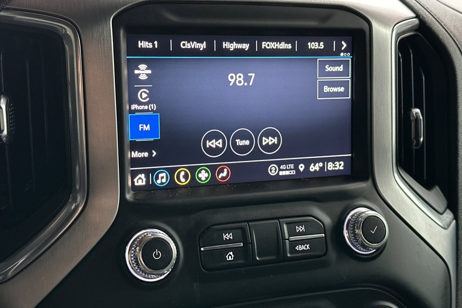 Used 2023 GMC Sierra 2500 SLT w/ SLT Convenience Package image 24