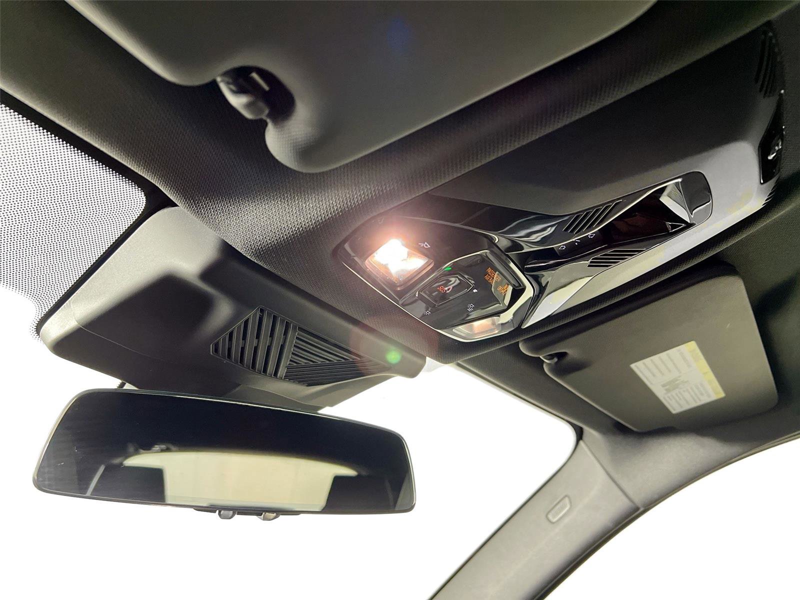 Used 2023 BMW X1 xDrive28i w/ Premium Package image 11