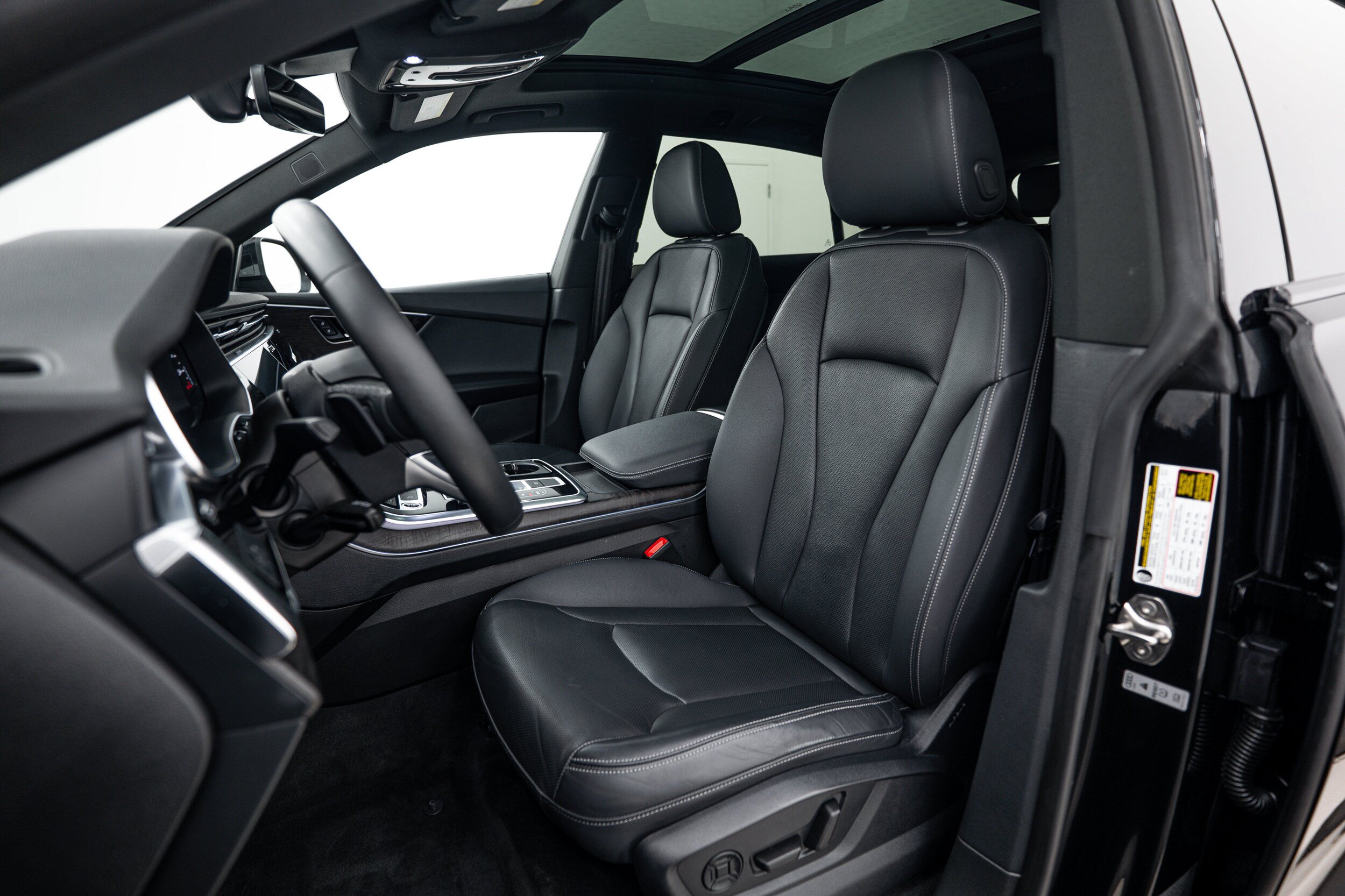 Certified 2022 Audi Q8 Premium Plus AWD/4WD image 16