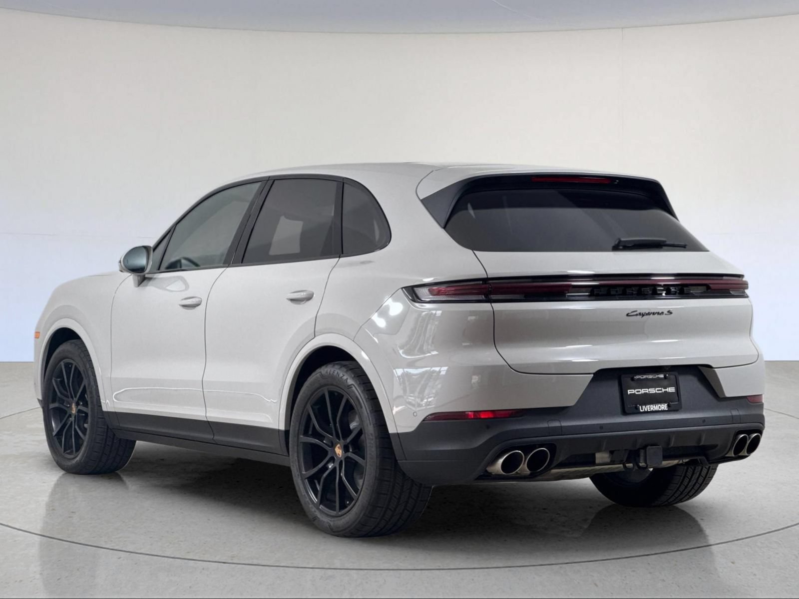 Used 2026 Porsche Cayenne S AWD/4WD image 3