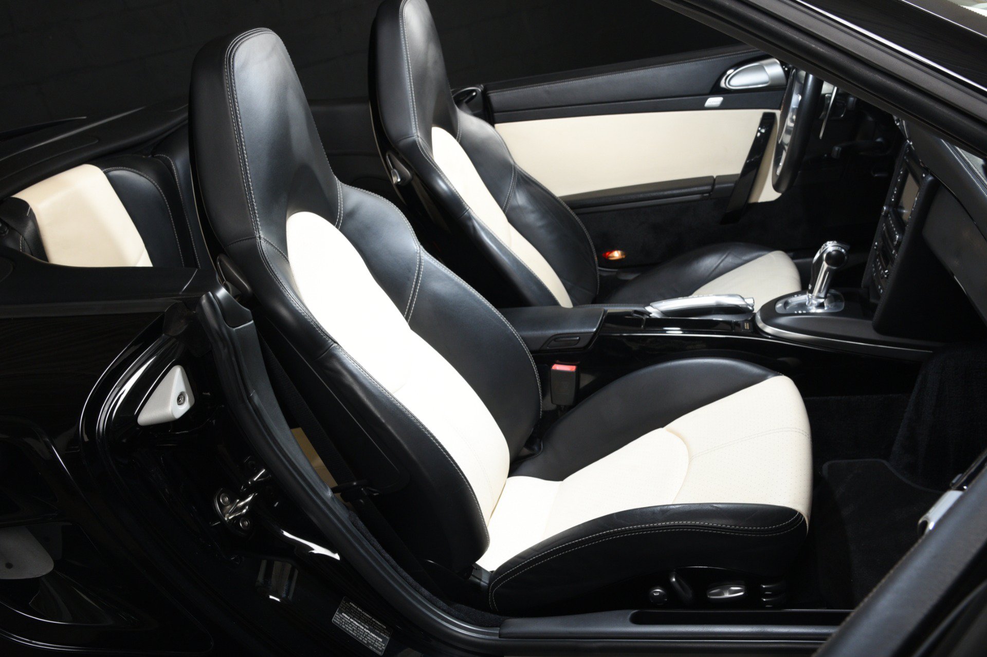 Used 2011 Porsche 911 Turbo S AWD/4WD image 25