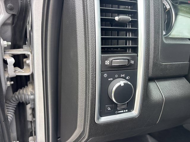 Used 2022 RAM 1500 Classic Warlock w/ Electronics Group AWD/4WD image 20