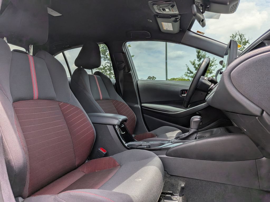 Used 2025 Toyota Corolla SE FWD image 30