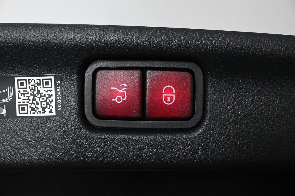 Certified 2025 Mercedes-Benz C 300 Sedan image 29