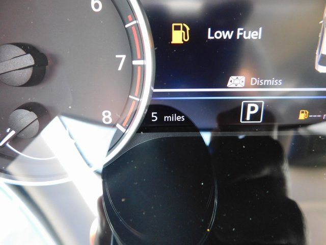 Used 2025 Nissan Sentra SR image 29