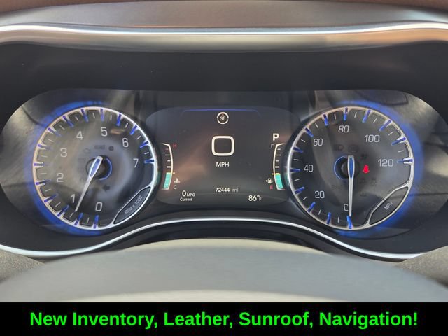 Certified 2018 Chrysler Pacifica Limited FWD image 33