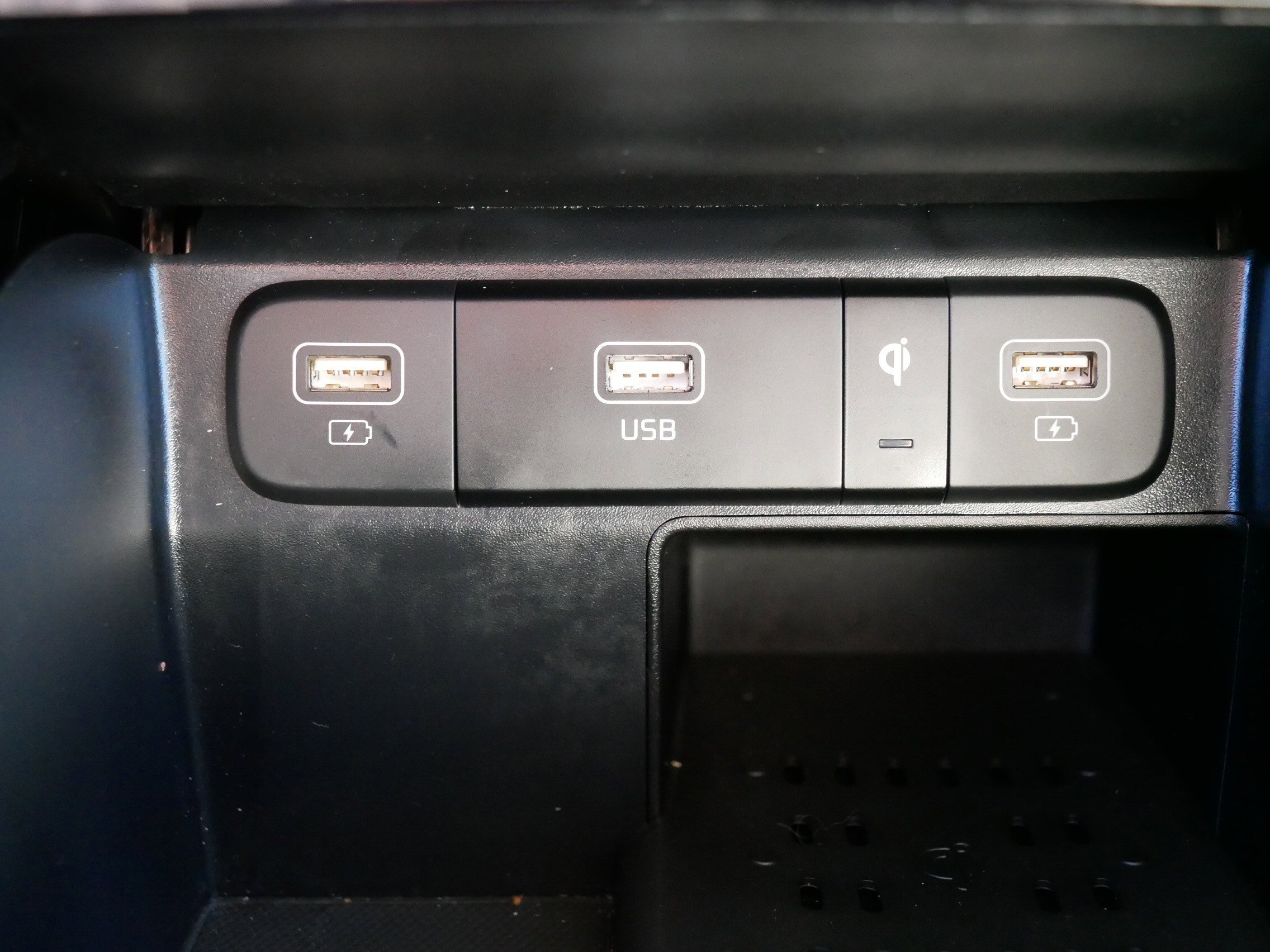 Certified 2023 Kia Sorento SX image 33