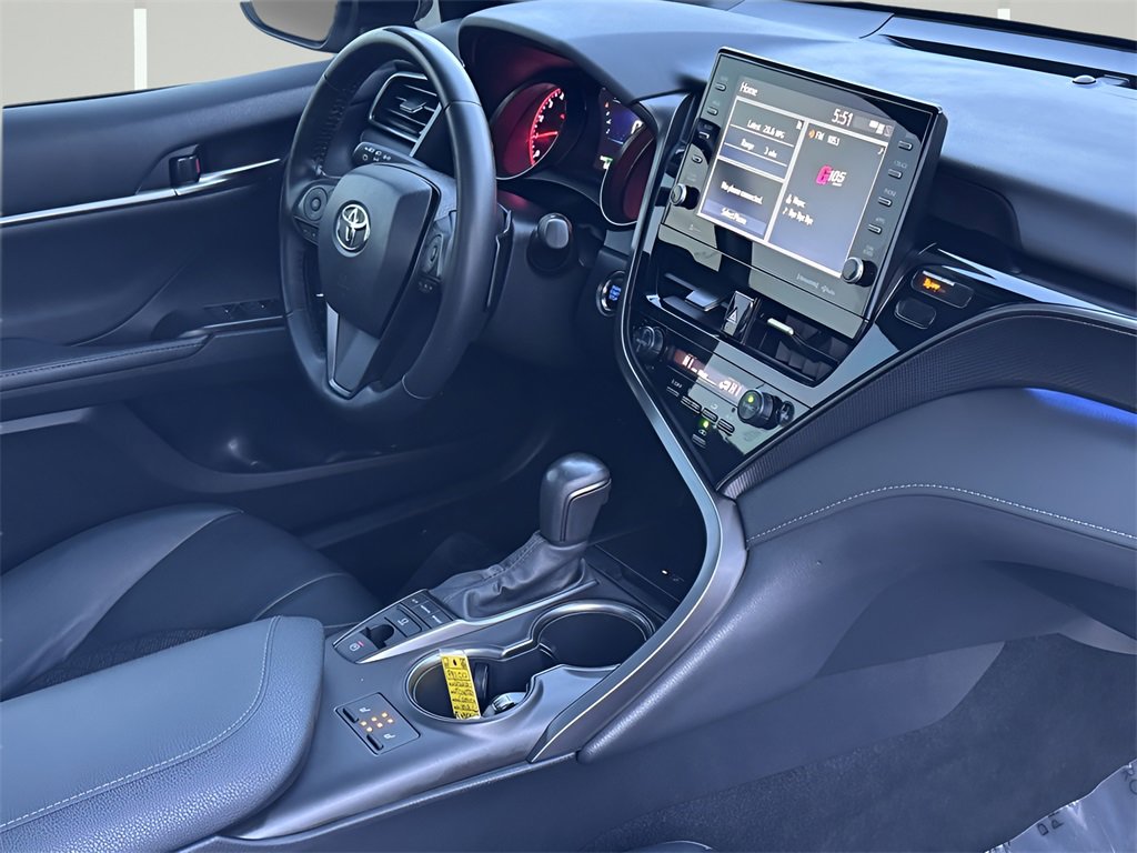 Used 2022 Toyota Camry XSE image 6