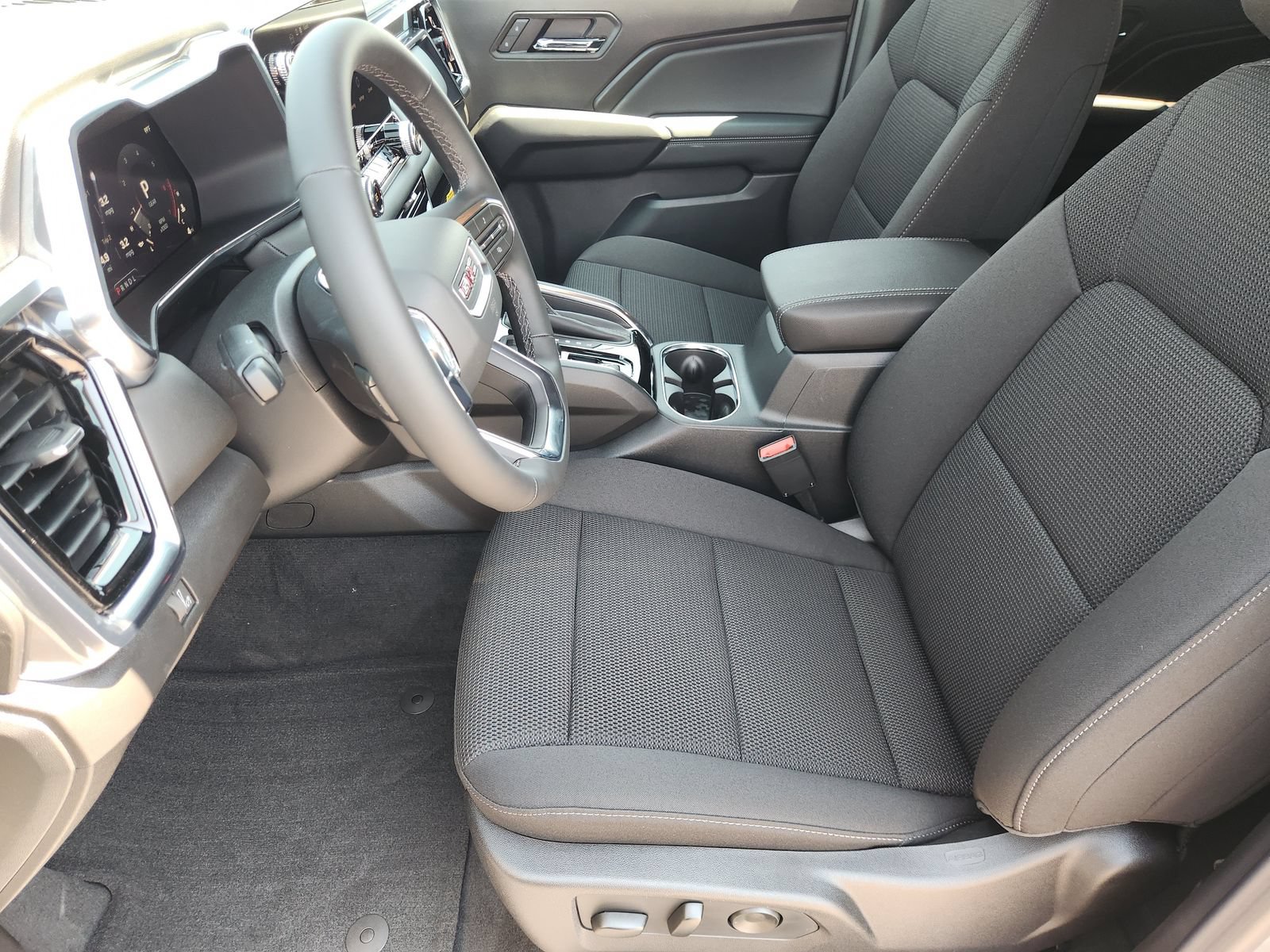 New 2026 GMC Canyon Elevation w/ Convenience Package RWD image 16