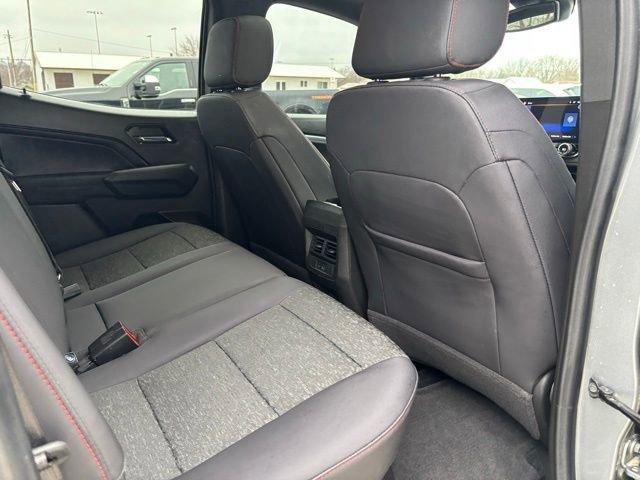 Used 2025 Chevrolet Colorado Z71 w/ Technology Package image 33