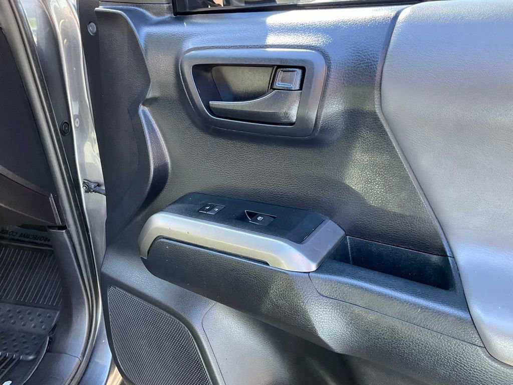 Used 2019 Toyota Tacoma SR5 image 65
