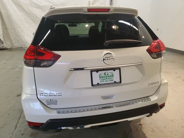 Used 2017 Nissan Rogue SV image 5