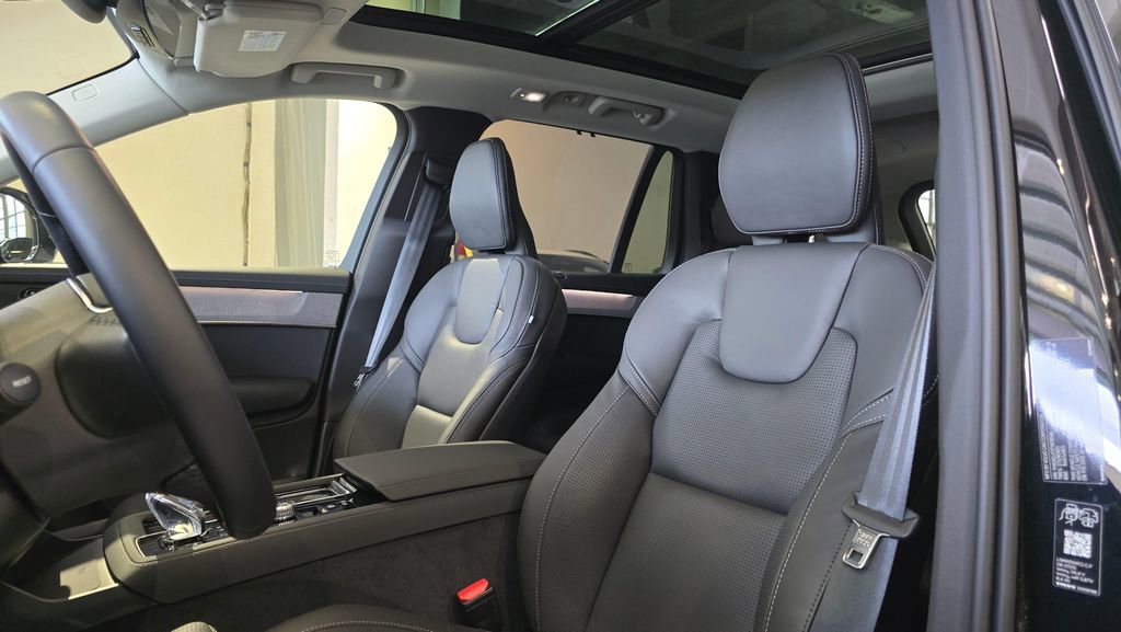 New 2026 Volvo XC90 B6 Ultra w/ Protection Package AWD/4WD image 23