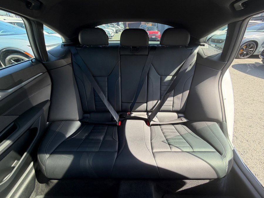 Used 2023 BMW i4 eDrive40 w/ M Sport Package image 39