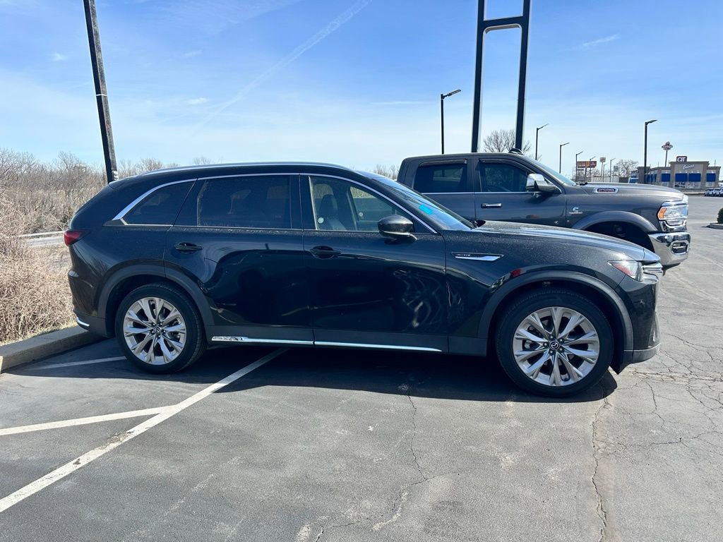 Used 2025 MAZDA CX-90 3.3 Turbo w/ Premium Plus Pkg image 5