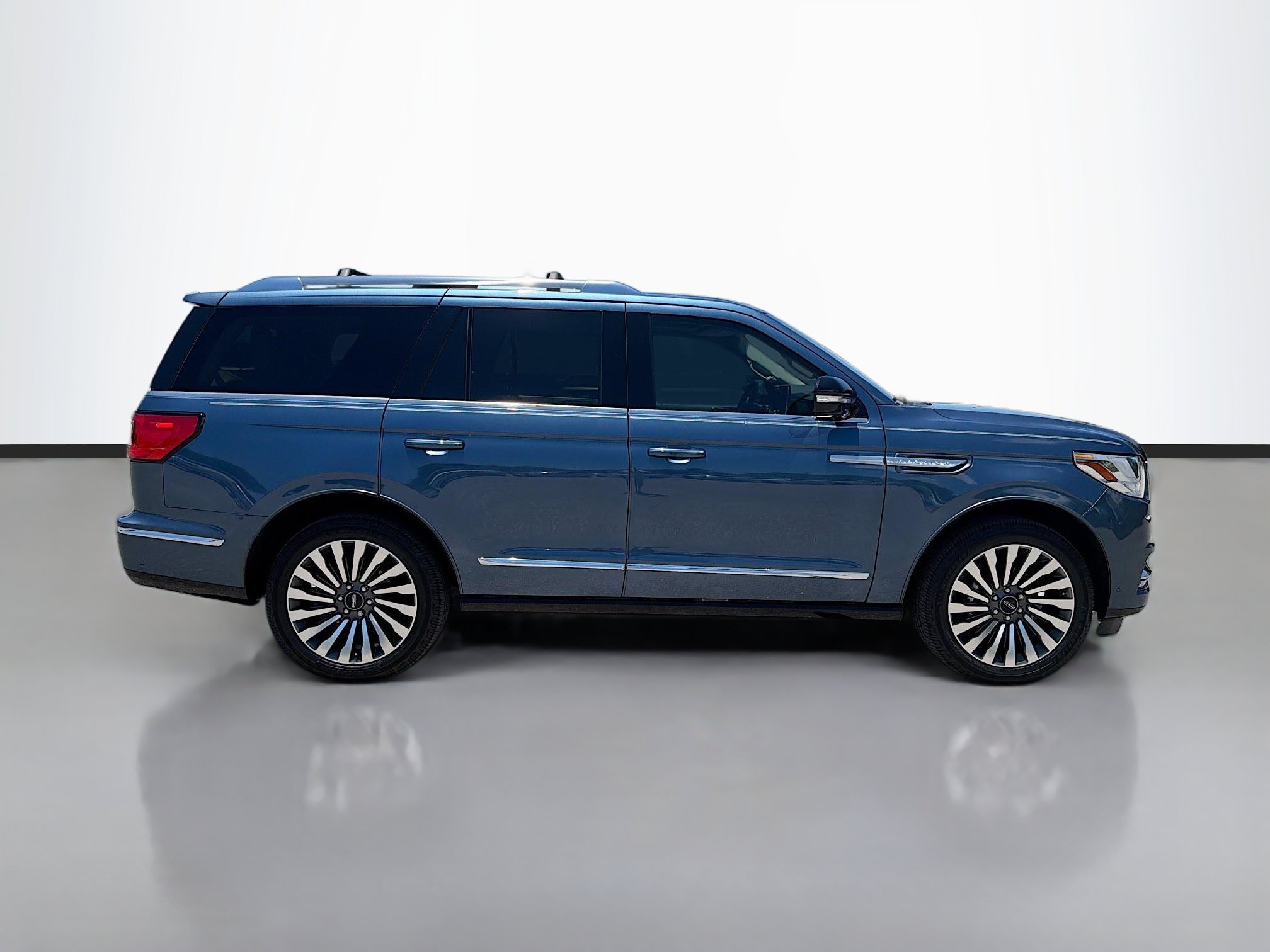 Used 2020 Lincoln Navigator Reserve w/ Luxury Package AWD/4WD image 6