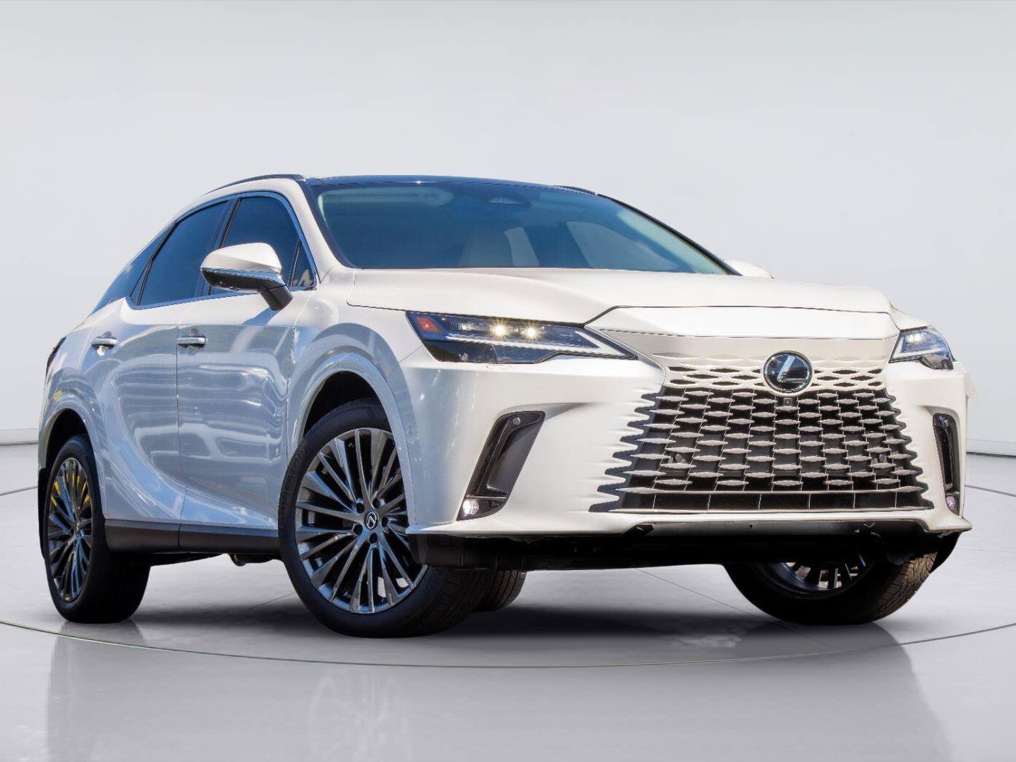 Used 2025 Lexus RX 350 FWD w/ Convenience Package image 3