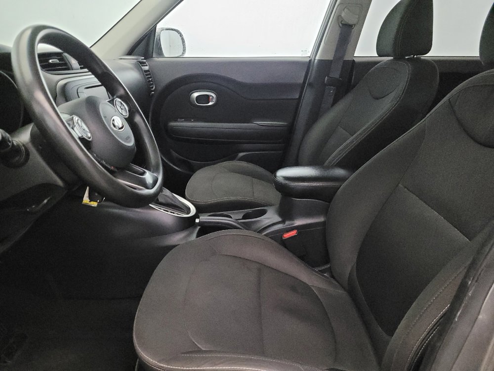Used 2017 Kia Soul image 17