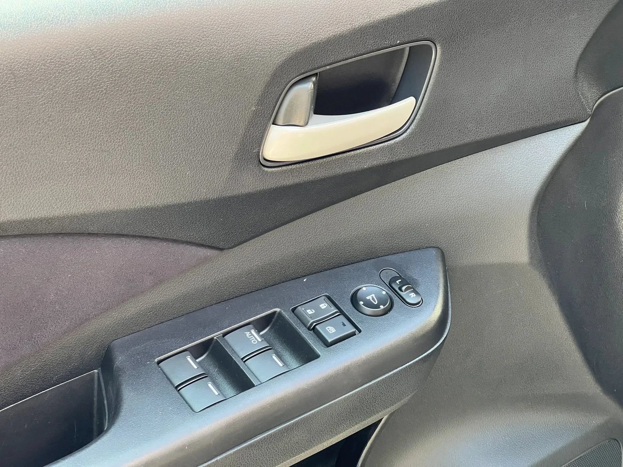Used 2013 Honda CR-V EX image 28