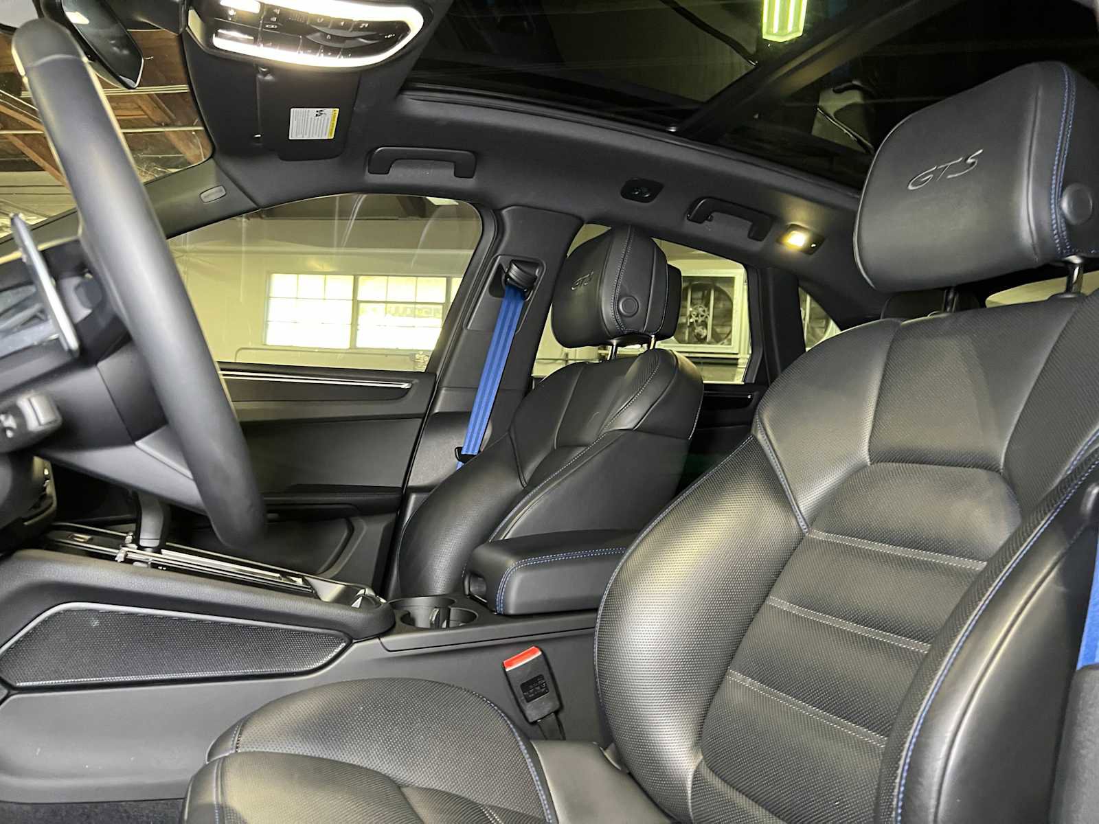 Used 2024 Porsche Macan GTS image 23