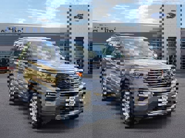 Used 2023 Ford Explorer XLT w/ Equipment Group 202A AWD/4WD image 1