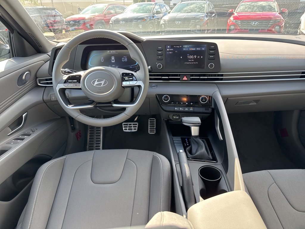 New 2025 Hyundai Elantra Sport image 17