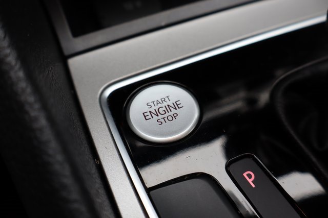 Used 2021 Volkswagen Passat 2.0T R-Line image 17