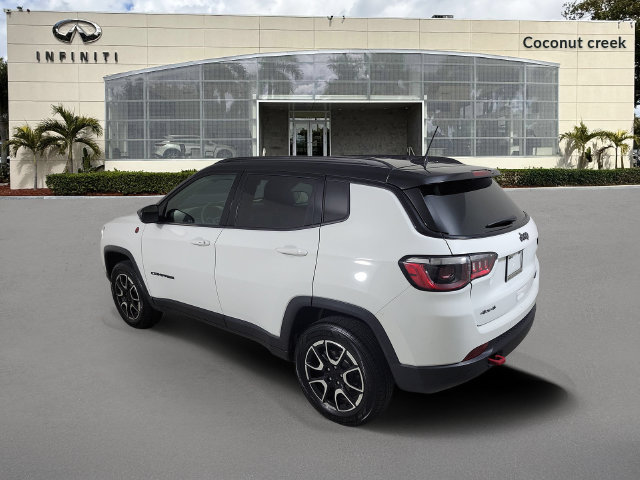 Used 2024 Jeep Compass Trailhawk AWD/4WD image 2