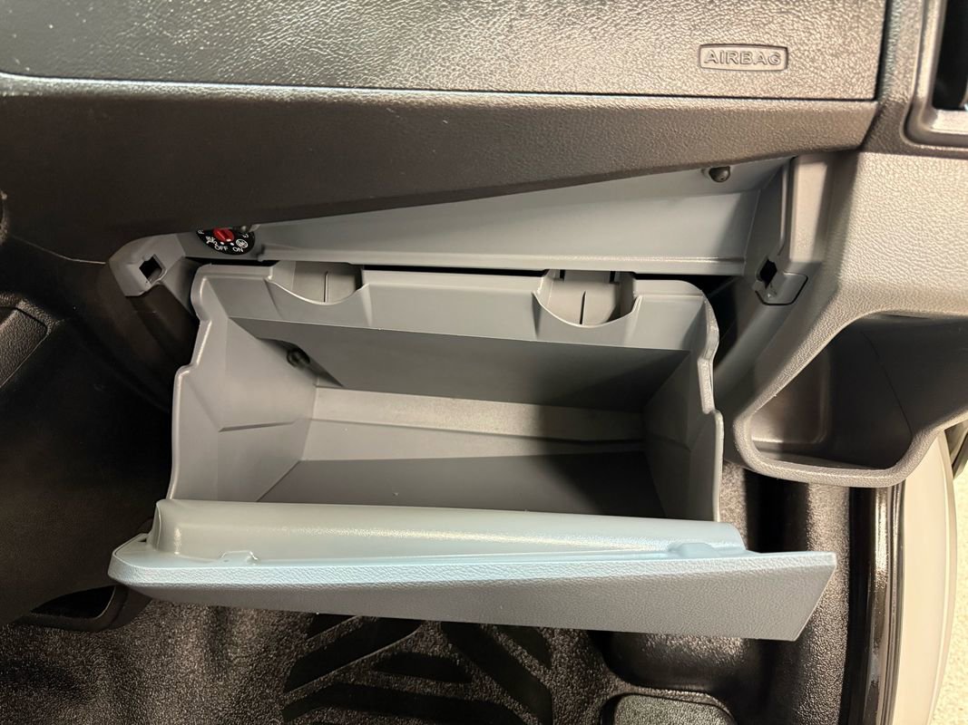 Used 2016 Ford Transit 250 130 Low Roof image 38