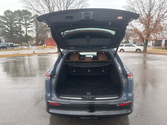 Used 2025 Toyota Crown Signia image 20