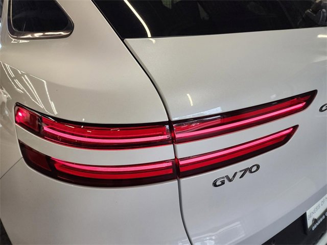 Used 2023 Genesis GV70 3.5T Sport w/ Sport Prestige Package image 9