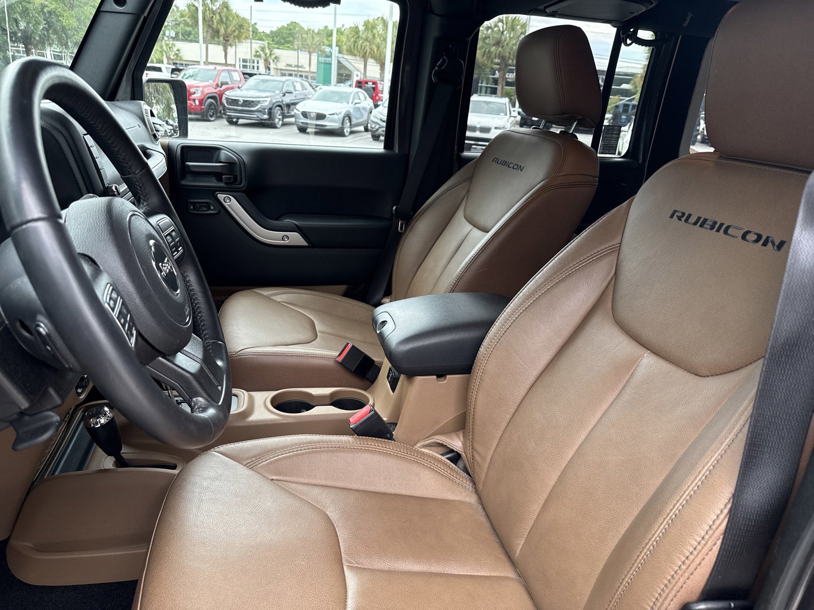 Used 2018 Jeep Wrangler Unlimited Rubicon w/ Dual Top Group AWD/4WD image 13