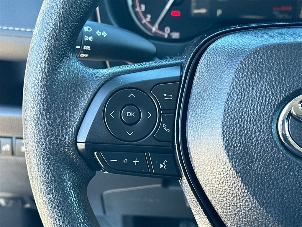 Used 2025 Toyota RAV4 LE image 20