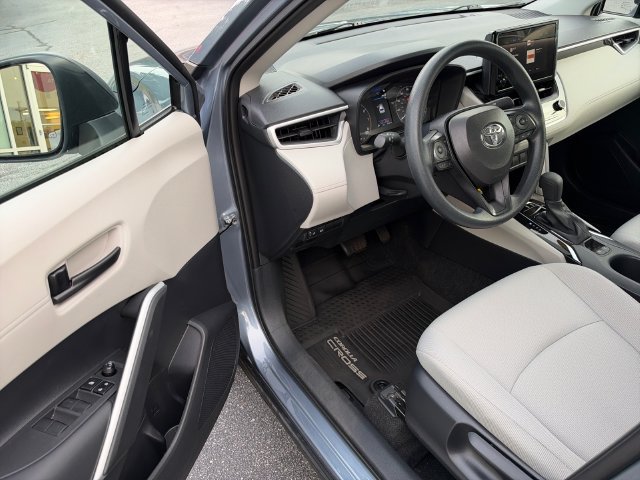 Used 2024 Toyota Corolla Cross L FWD image 12