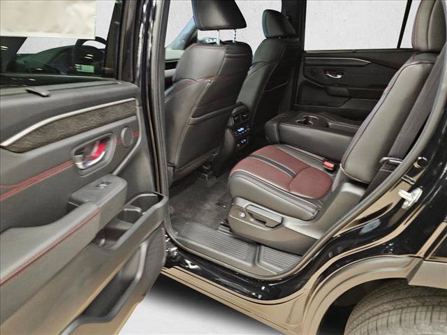 New 2026 Honda Pilot Black Edition image 11