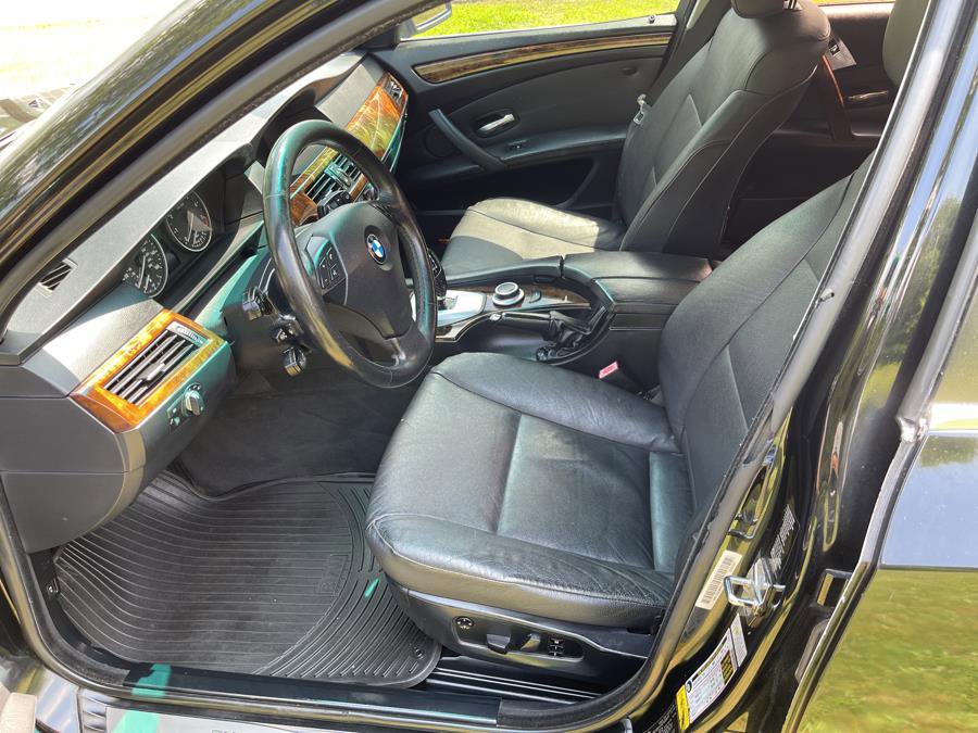 Used 2008 BMW 528xi Sedan image 11