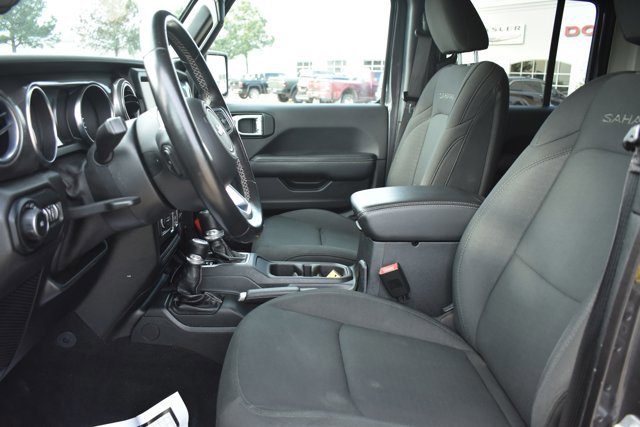 Used 2020 Jeep Wrangler Unlimited Sahara image 13