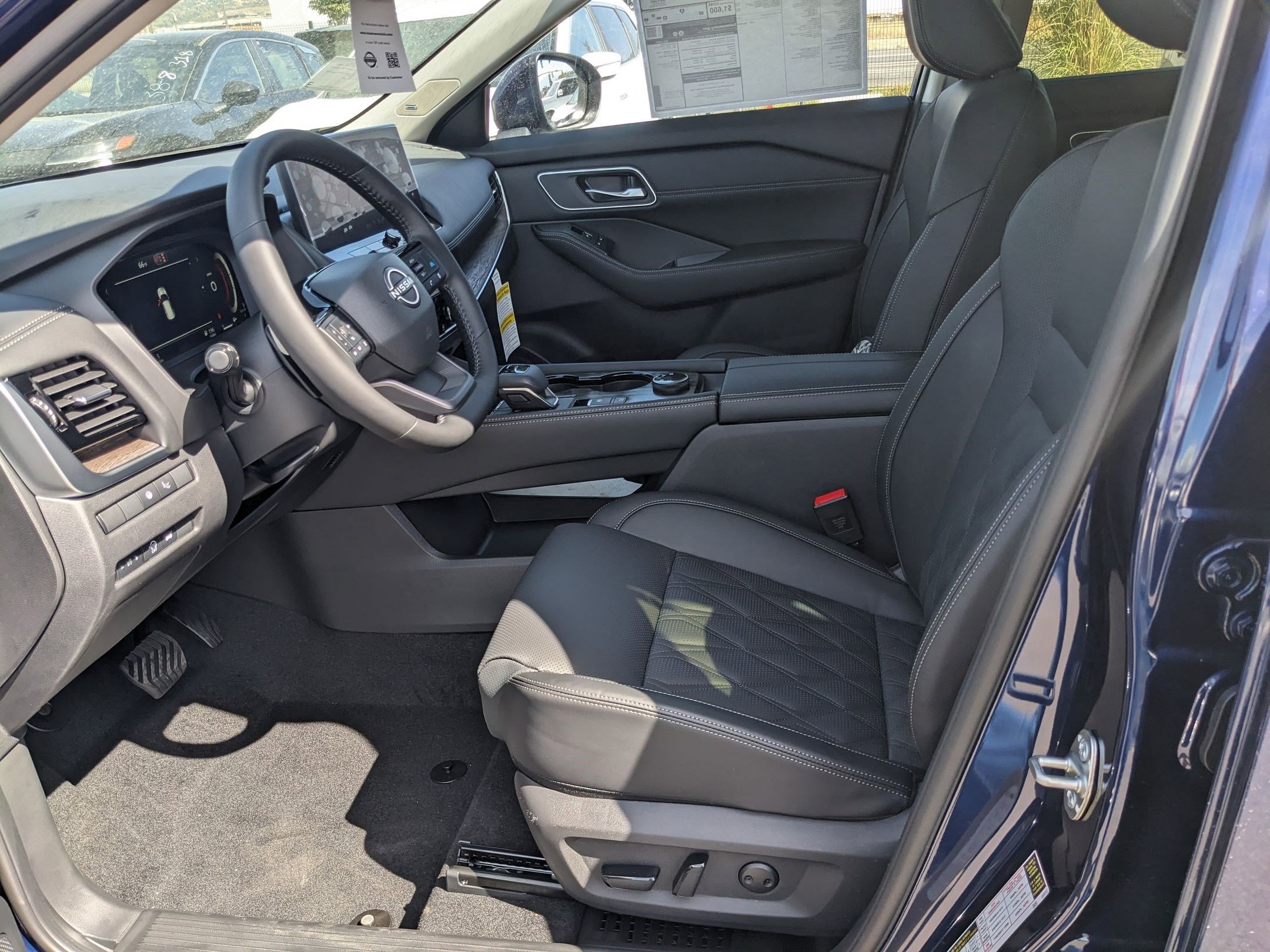 New 2026 Nissan Rogue Platinum image 17