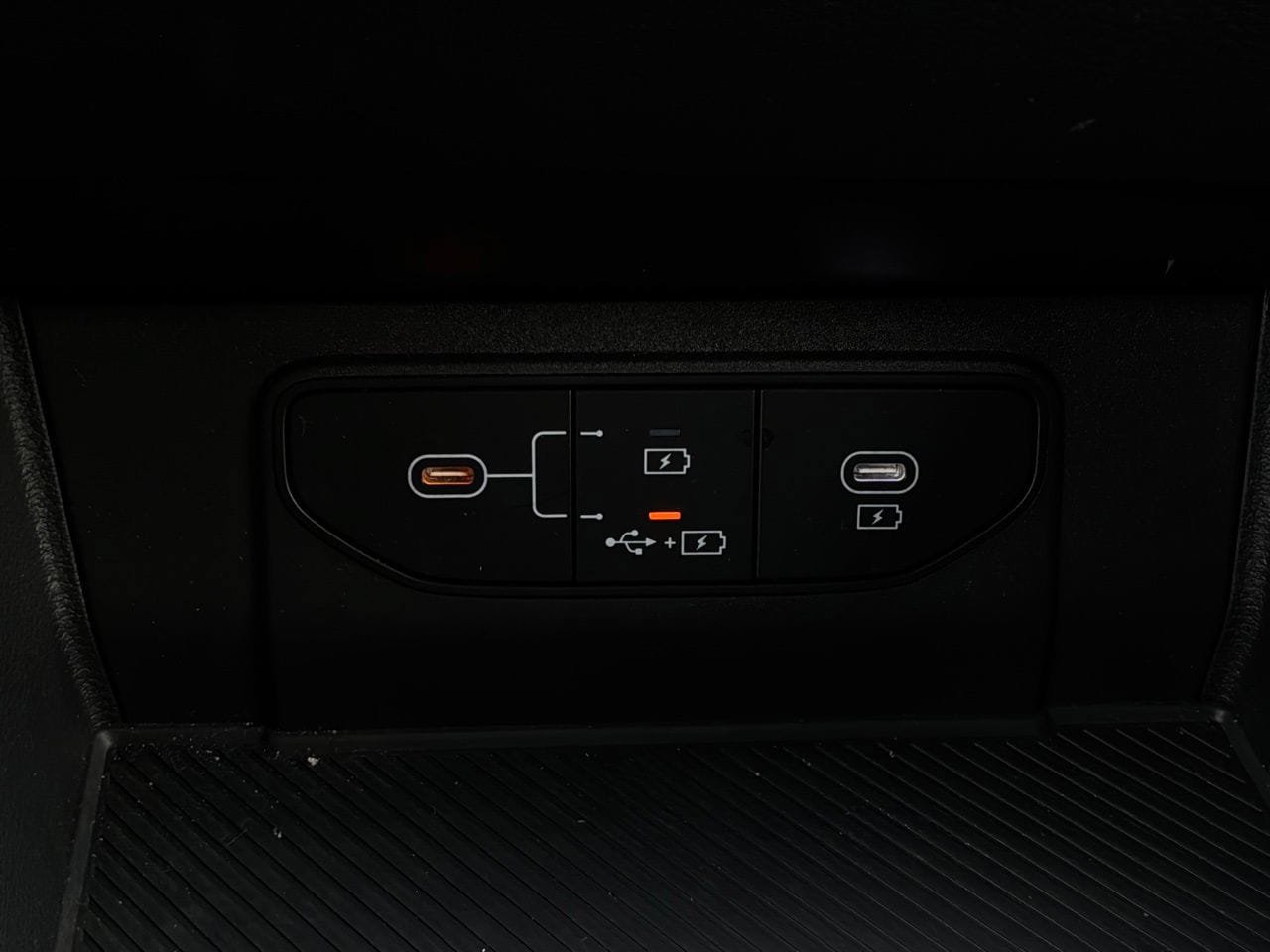 Used 2026 Kia Sportage LX FWD image 24