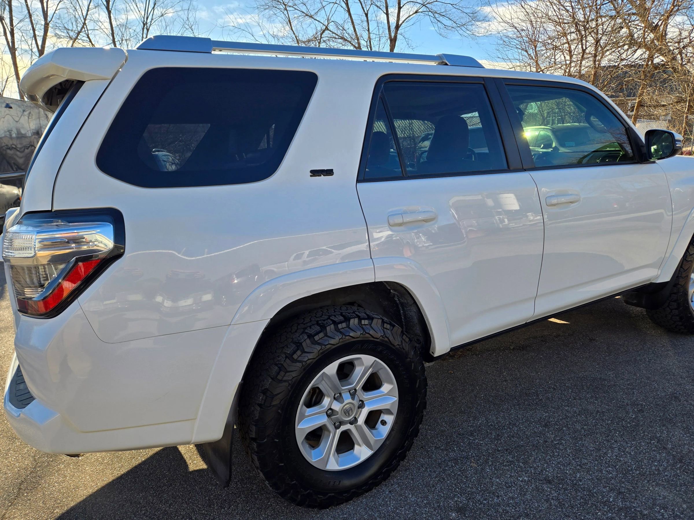 Used 2017 Toyota 4Runner SR5 Premium image 9