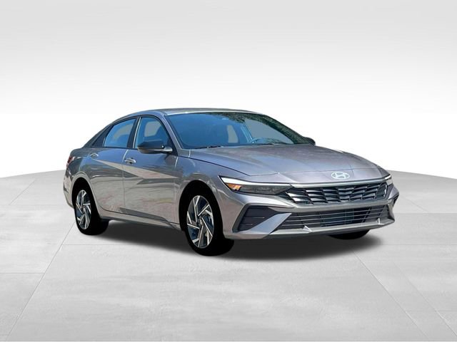 New 2025 Hyundai Elantra Sport image 11