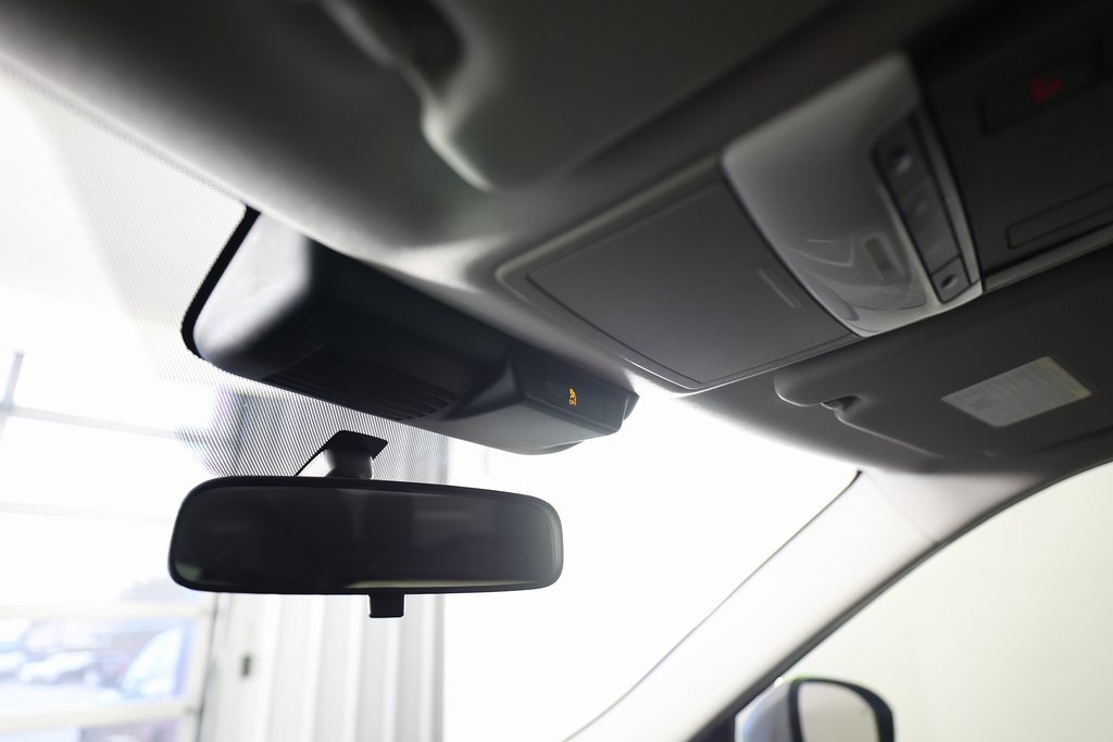 Used 2023 Mitsubishi Outlander SE image 34