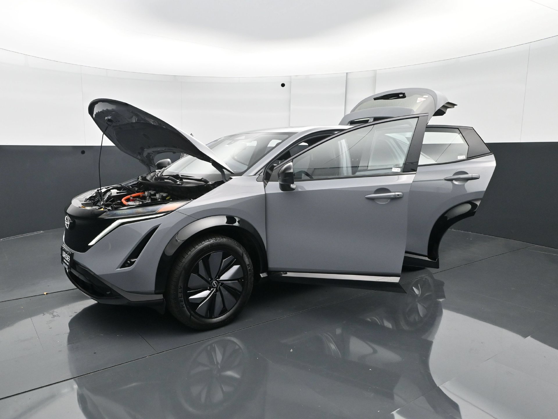 Used 2023 Nissan Ariya AWD image 28